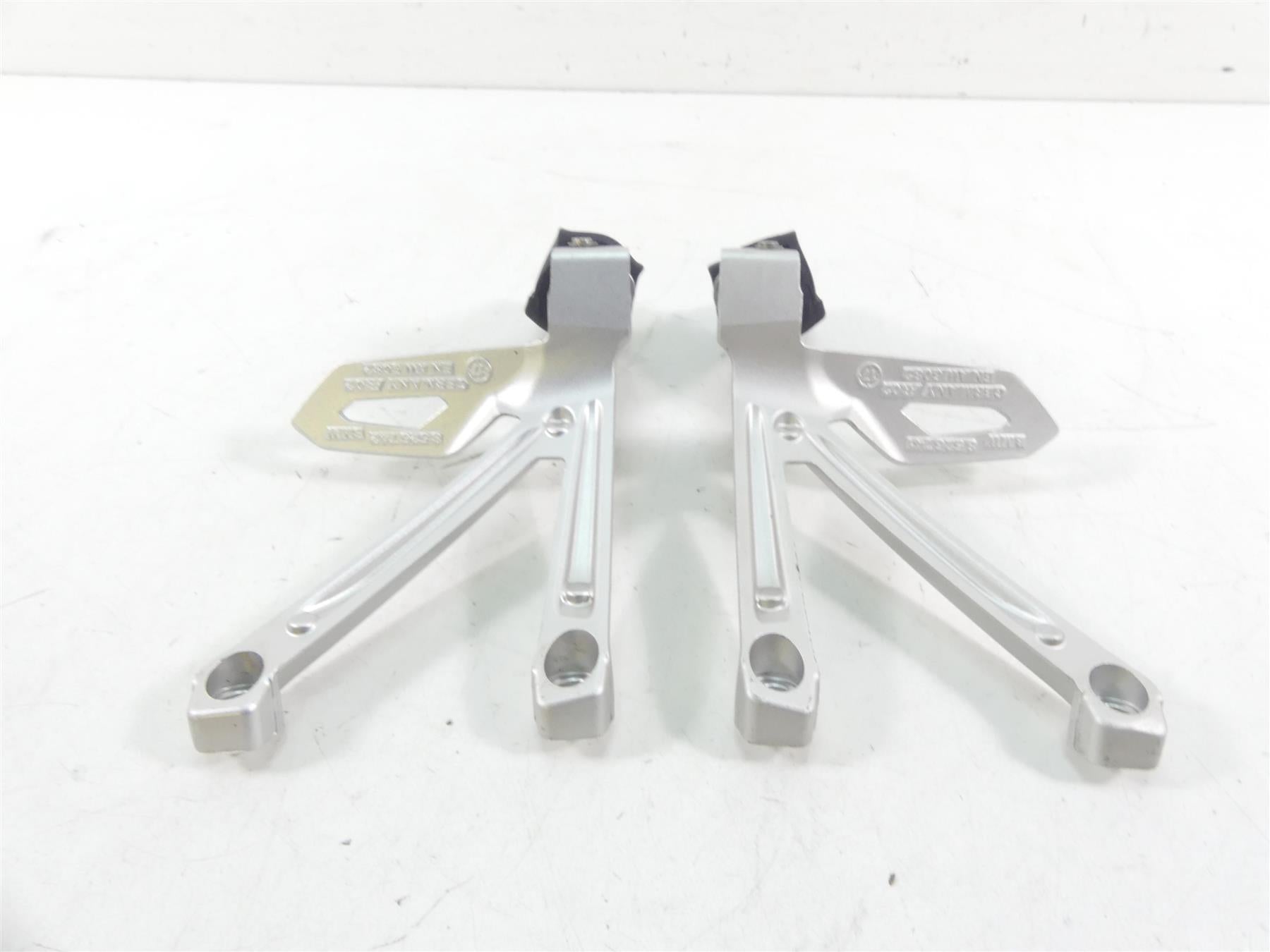 2017 BMW R1200GS GSW K50 Rear Passenger Footpeg Set 46718526741 46718526742 {{ shop.shopifyCountryName }} - Mototech271
