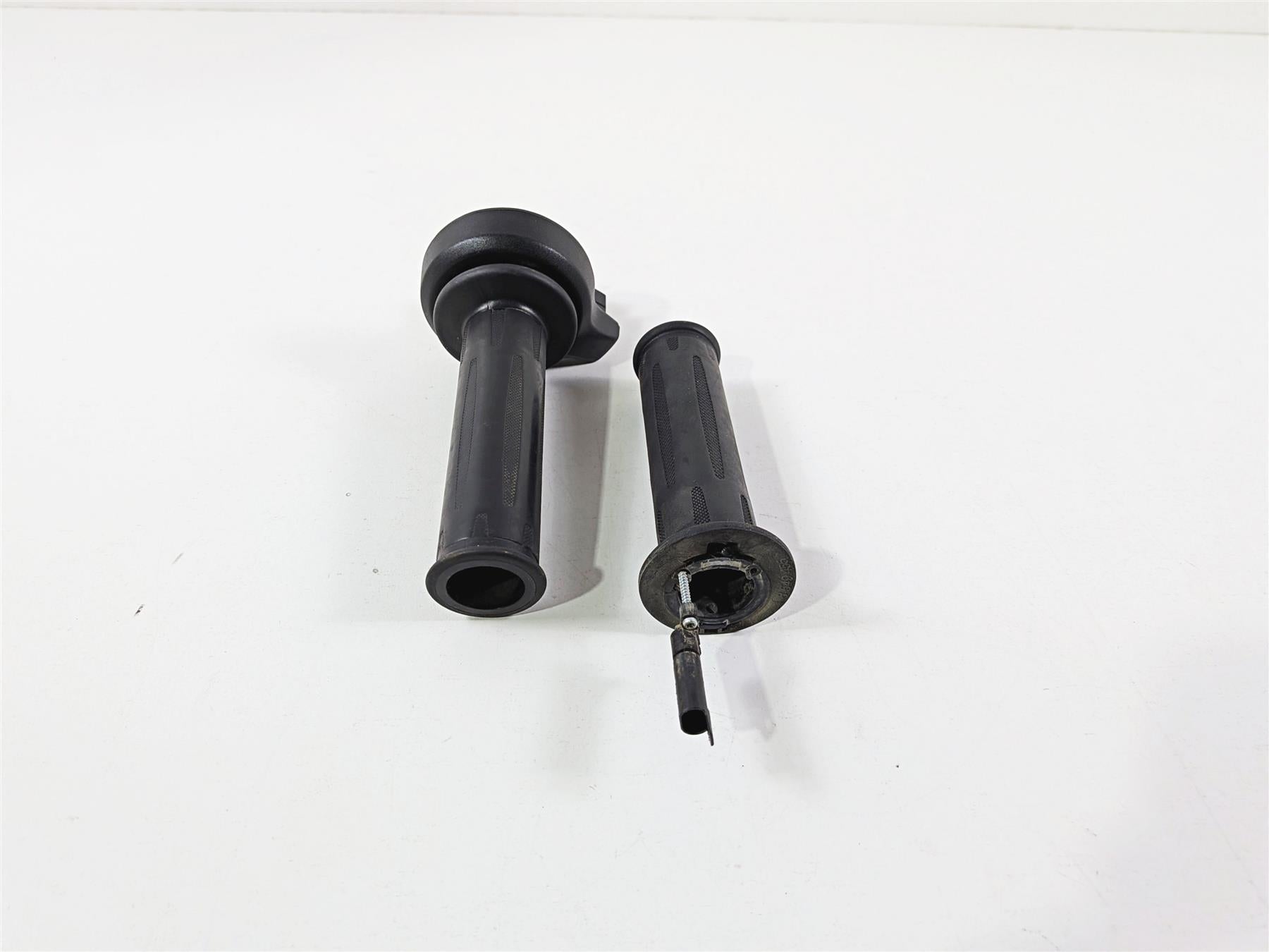 2023 BMW F850GS K81 Left Right Hand Heated Cruise Grip Set 61318552120 {{ shop.shopifyCountryName }} - Mototech271