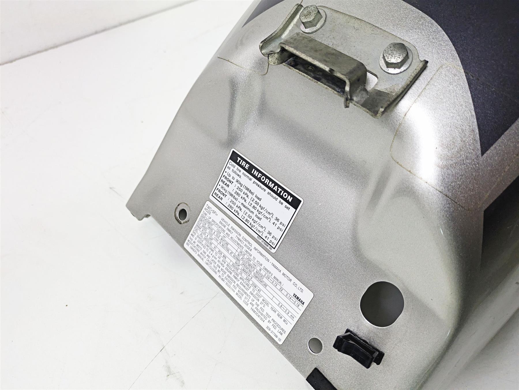 2007 Yamaha XVS1300 V-Star Tour Rear Fender + Taillight Set 3D8-21610-00 {{ shop.shopifyCountryName }} - Mototech271