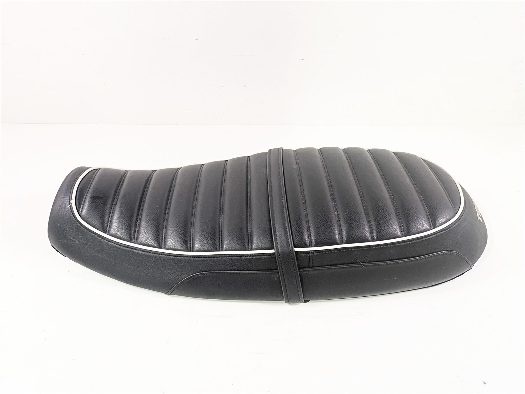 2013 Triumph Bonneville Rider Driver Duo Seat Saddle - No Tears T2302334 {{ shop.shopifyCountryName }} - Mototech271