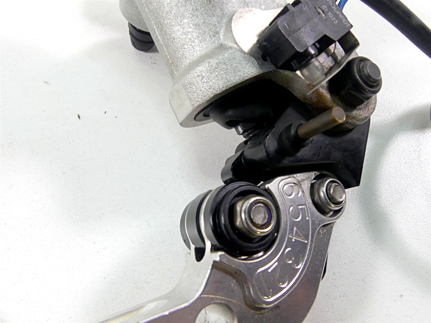 2012 Ducati Monster 1100 EVO Brembo Radial Clutch Master Cylinder 63040571A {{ shop.shopifyCountryName }} - Mototech271