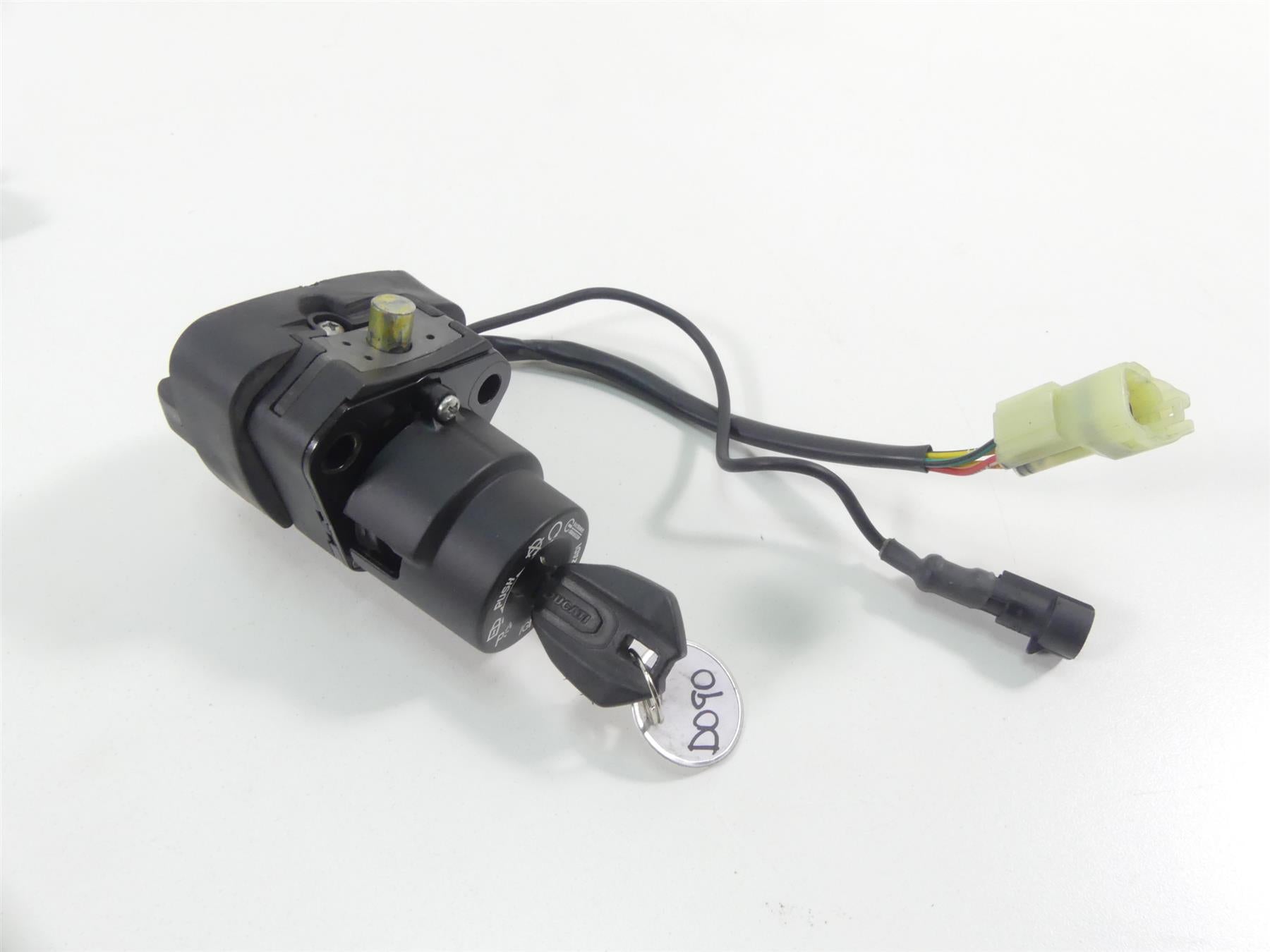 2010 Ducati Streetfighter 1098 S Speedometer Ignition Switch Key 7K 40610723A {{ shop.shopifyCountryName }} - Mototech271