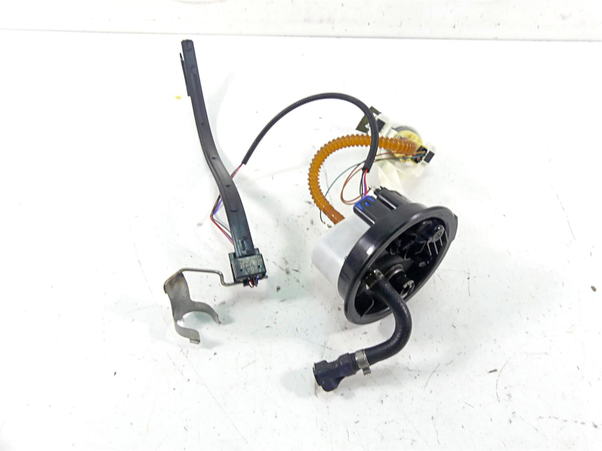 2009 BMW R1200 GS K25 Fuel Gas Petrol Pump + Level Sender - Tested 16147705376 {{ shop.shopifyCountryName }} - Mototech271