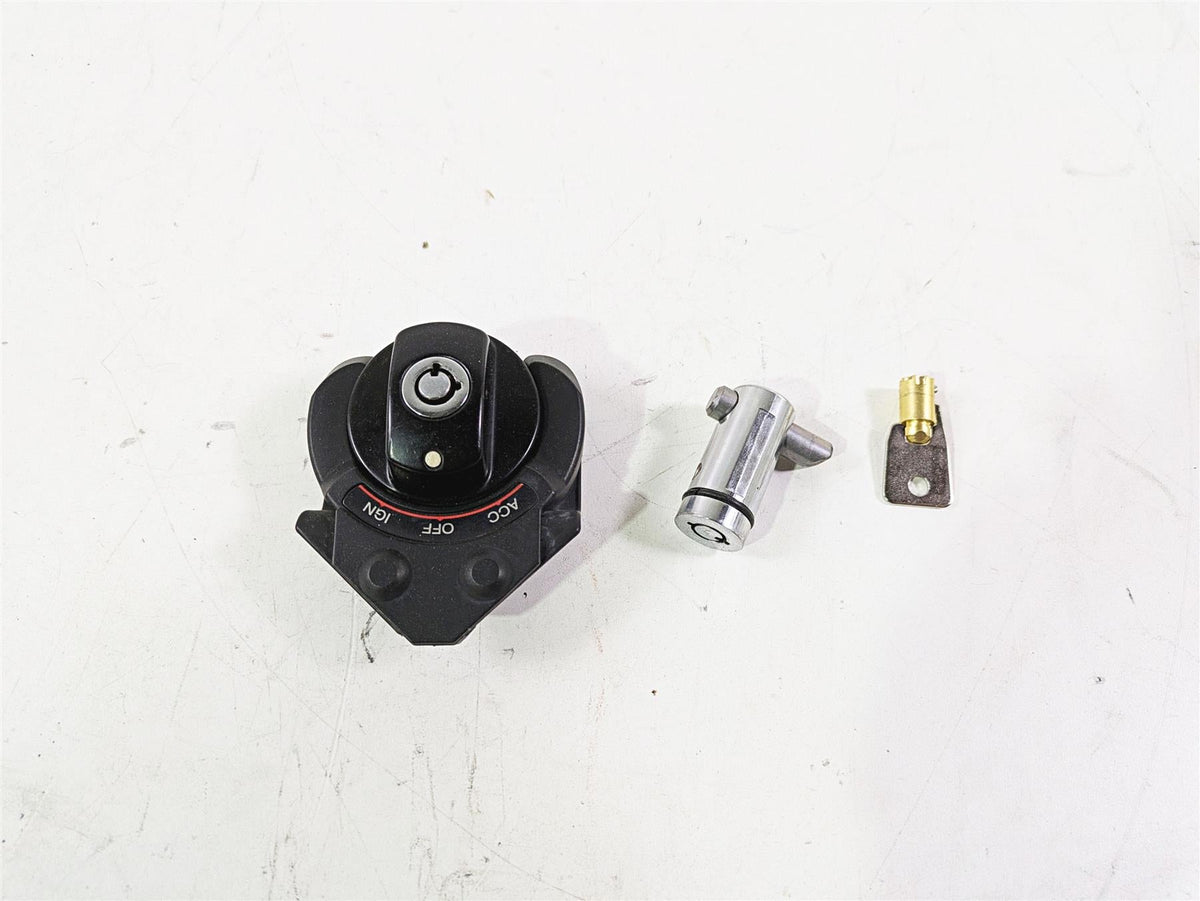 2013 Harley VRSCF Muscle Rod Ignition Switch Key Lock Set 70020-05 {{ shop.shopifyCountryName }} - Mototech271