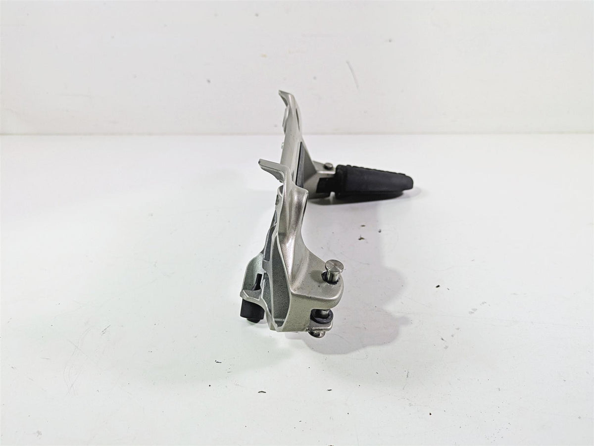 2014 BMW K1600 GTL K48 Left Footpeg Foot Peg Mount 46717728223 46718549079 {{ shop.shopifyCountryName }} - Mototech271