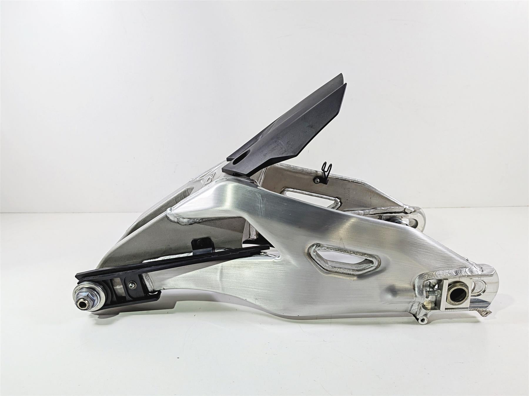 2022 Yamaha YZF R1 R1M RN65 Brushed Rear Swing Arm Swingarm B4S-22110-00-00-Mototech271