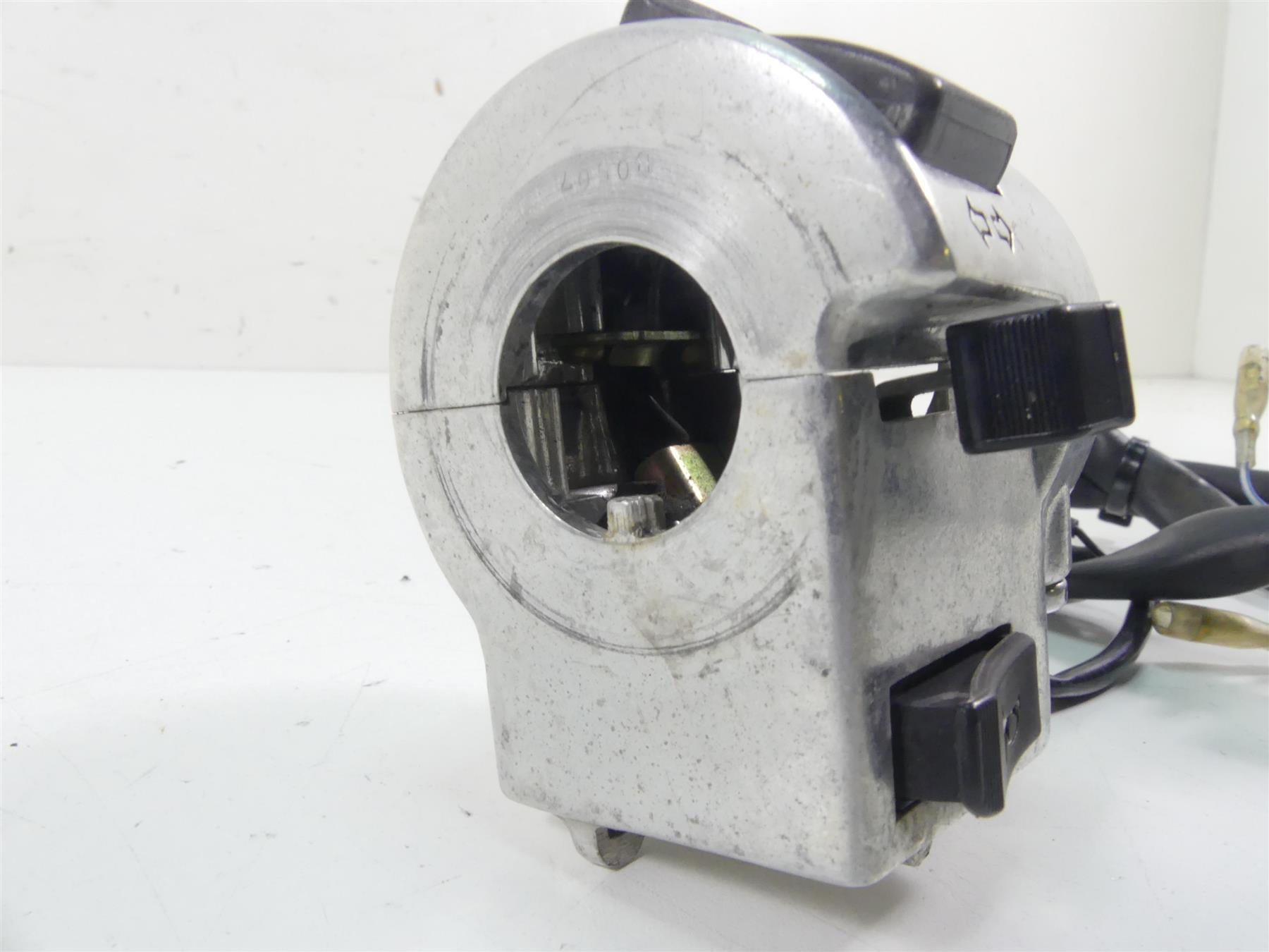 2003 Honda VT750 DC Shadow Spirit Left Hand Blinker Control Switch 35020-MCR-A00 {{ shop.shopifyCountryName }} - Mototech271