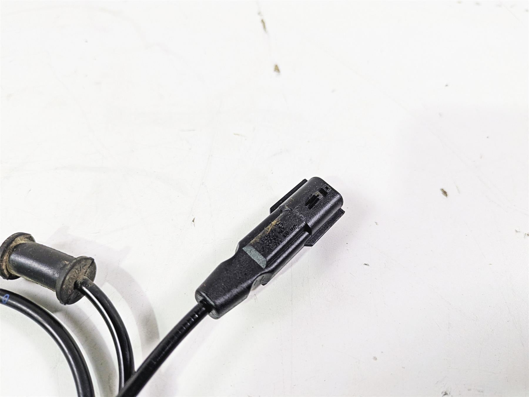 2020 Suzuki V-Strom 1050 XT Rear Abs Brake Wheel Speed Sensor 65710-06L00 {{ shop.shopifyCountryName }} - Mototech271