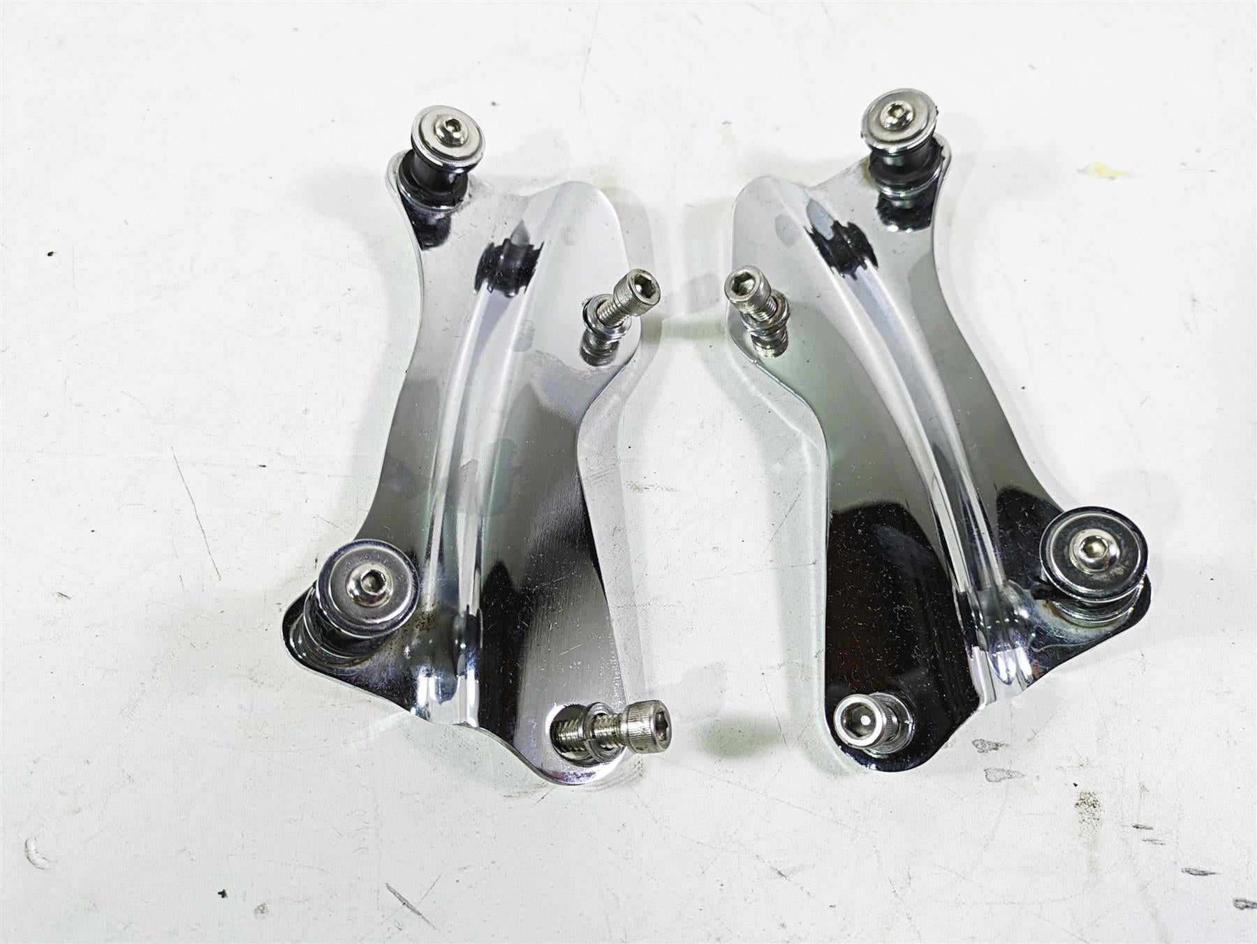 2017 Harley Touring FLTRXS Road Glide Rear Luggage Rack Quick Release 52300353 {{ shop.shopifyCountryName }} - Mototech271