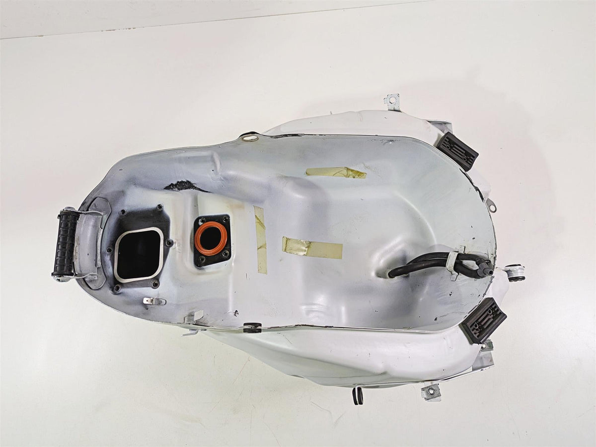 2019 Ducati Supersport 939 S White Dented Gas Fuel Petrol Tank 58612531BW {{ shop.shopifyCountryName }} - Mototech271