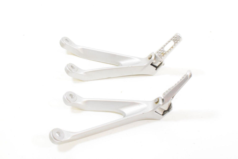 2011 Honda CBR1000RR CBR1000 RR Passenger Footpeg Rest Set 50760-MFL-D20 {{ shop.shopifyCountryName }} - Mototech271