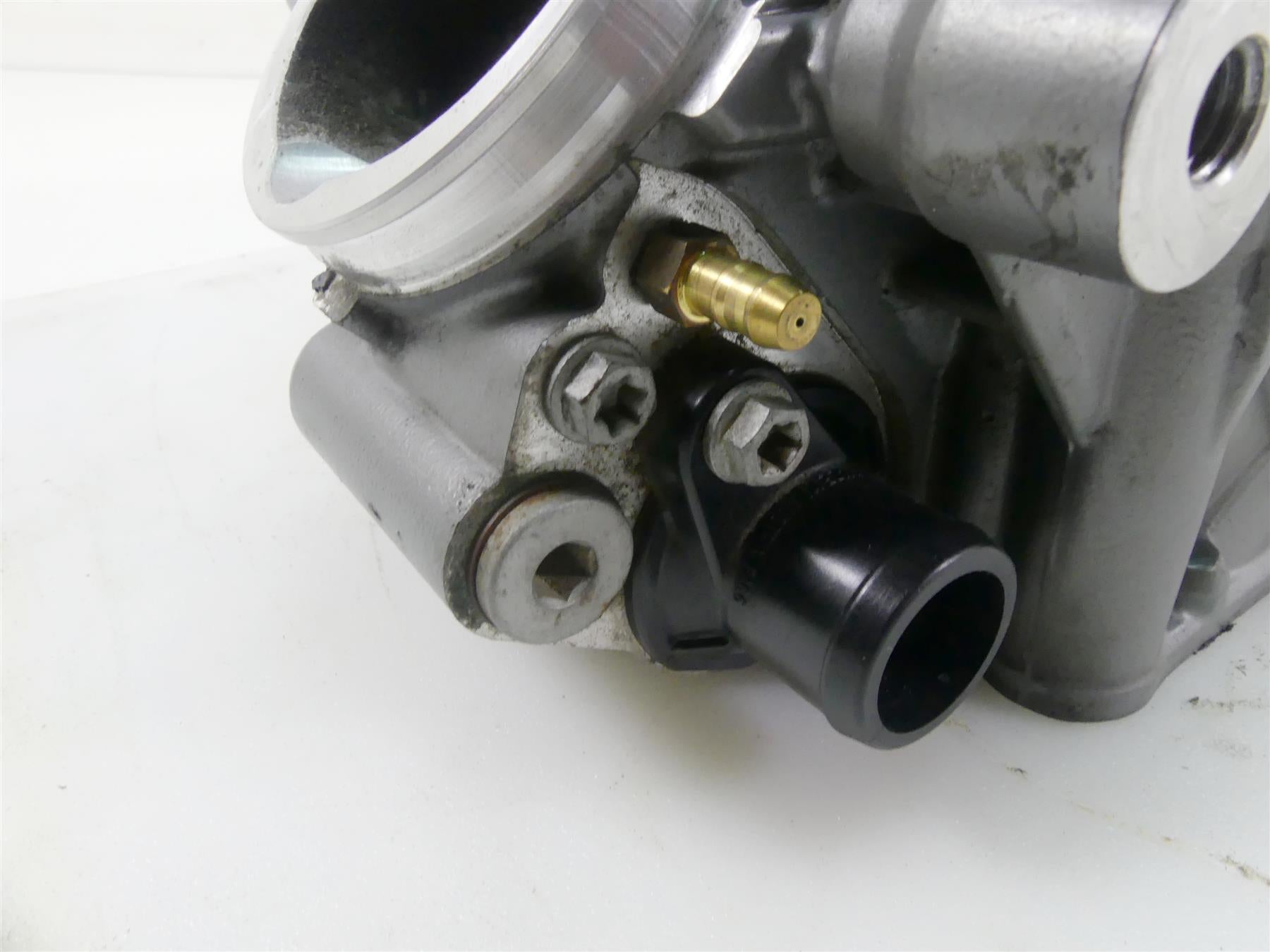 2015 KTM 1290 Adventure Rear Cylinder Head Cylinderhead 6043612000024 {{ shop.shopifyCountryName }} - Mototech271