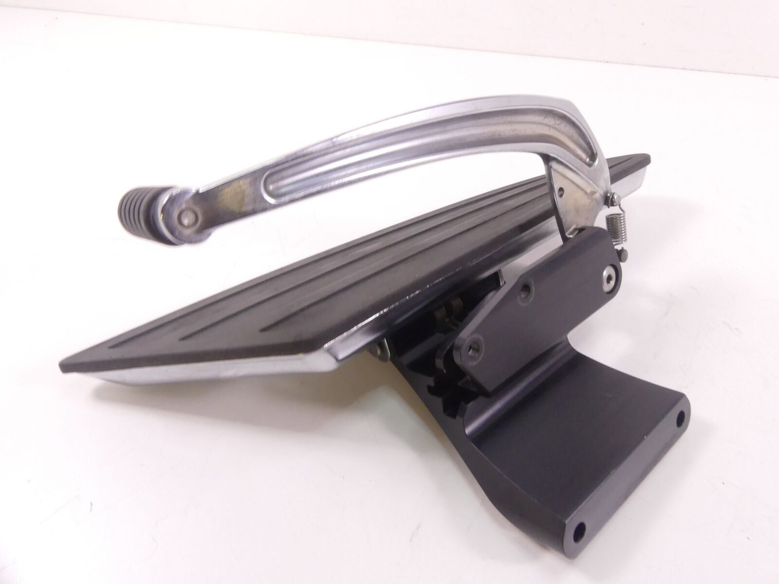 2009 Victory Vision Tour Right Rider Floor Foot Board Brake Pedal Set 5135045 {{ shop.shopifyCountryName }} - Mototech271