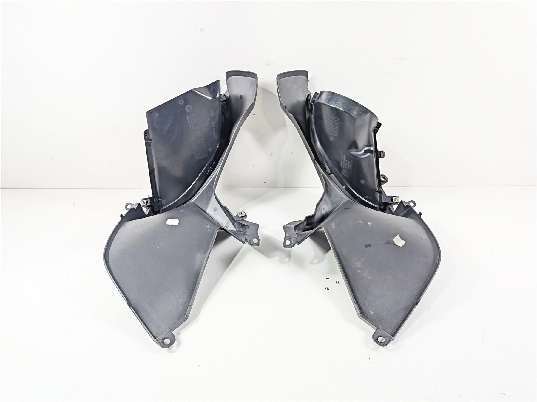 2016 BMW R1200RT RT RTW K52 Left Right Intake Fairing Cover Set 46638533582 {{ shop.shopifyCountryName }} - Mototech271