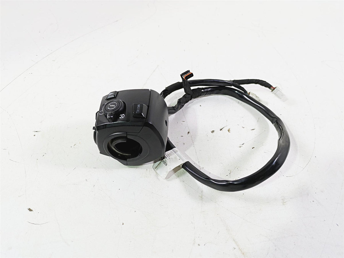 2022 Harley RA1250 S Pan America Right Hand Control Switch 71500523A {{ shop.shopifyCountryName }} - Mototech271
