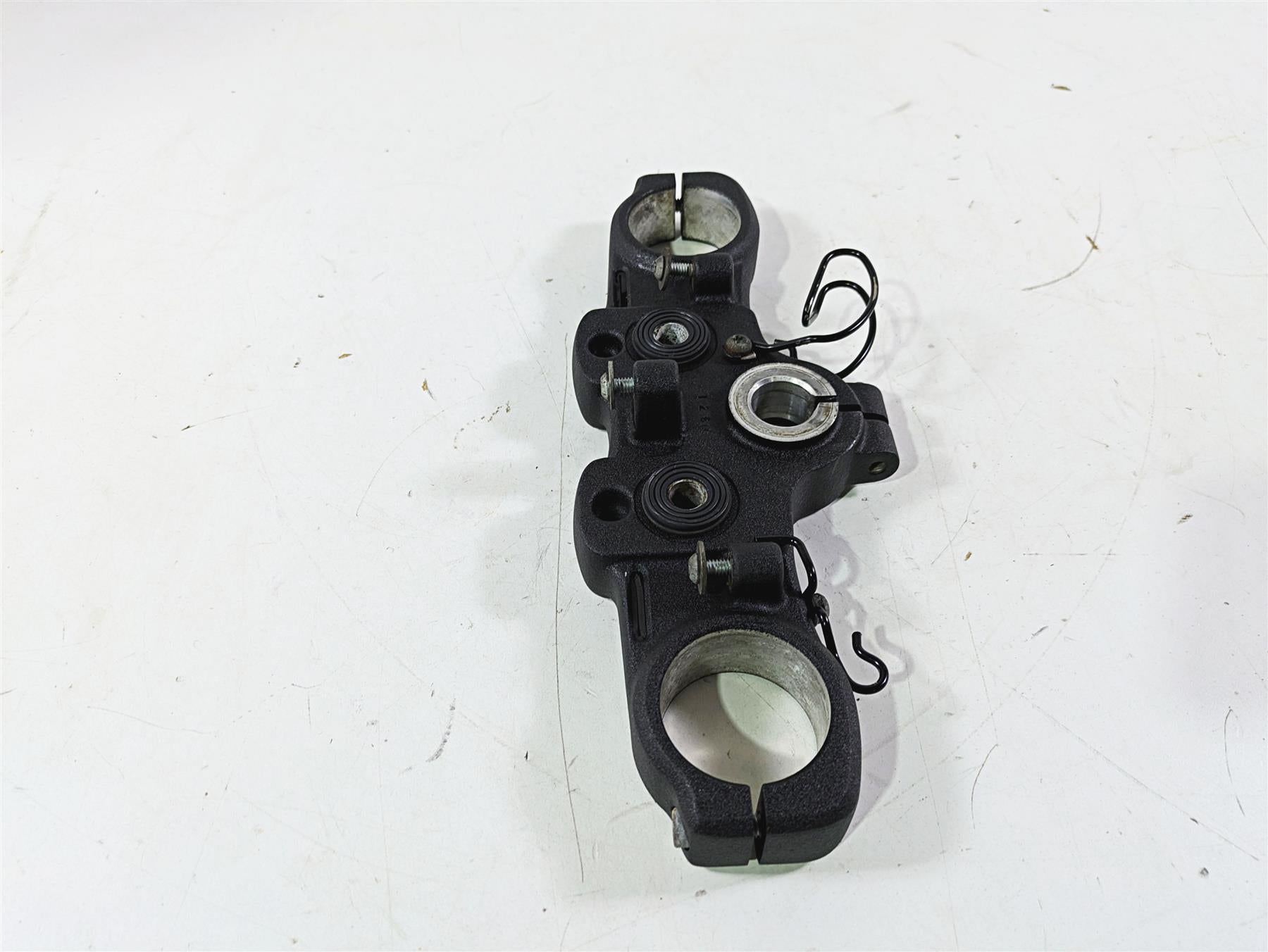 2018 Harley Softail FXFBS Fat Bob Upper Triple Tree Steering Clamp 55mm 45900191 {{ shop.shopifyCountryName }} - Mototech271