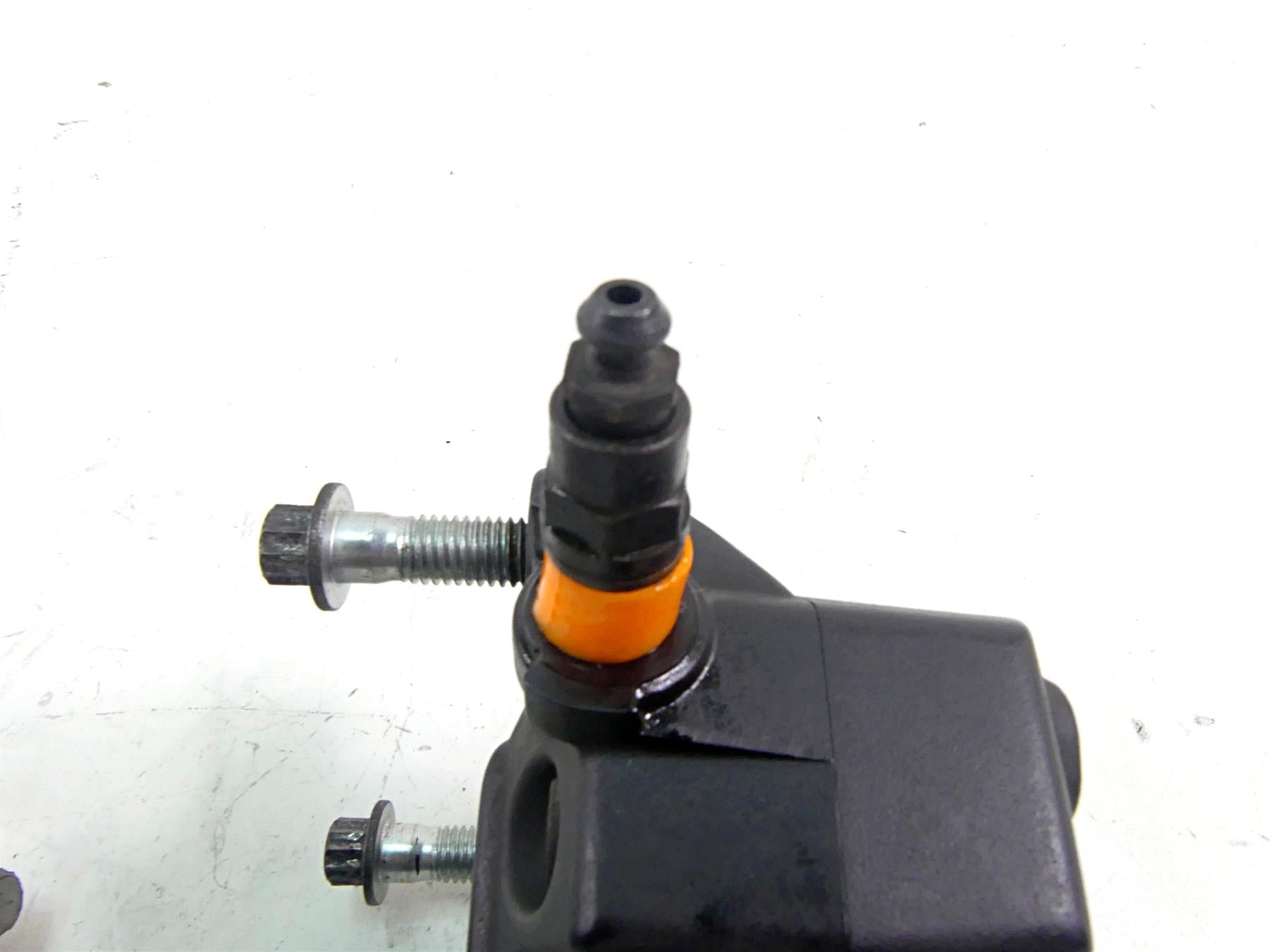 2010 Harley Touring FLHRC Road King Front Brake Caliper Set 43027-08 44023-08 {{ shop.shopifyCountryName }} - Mototech271