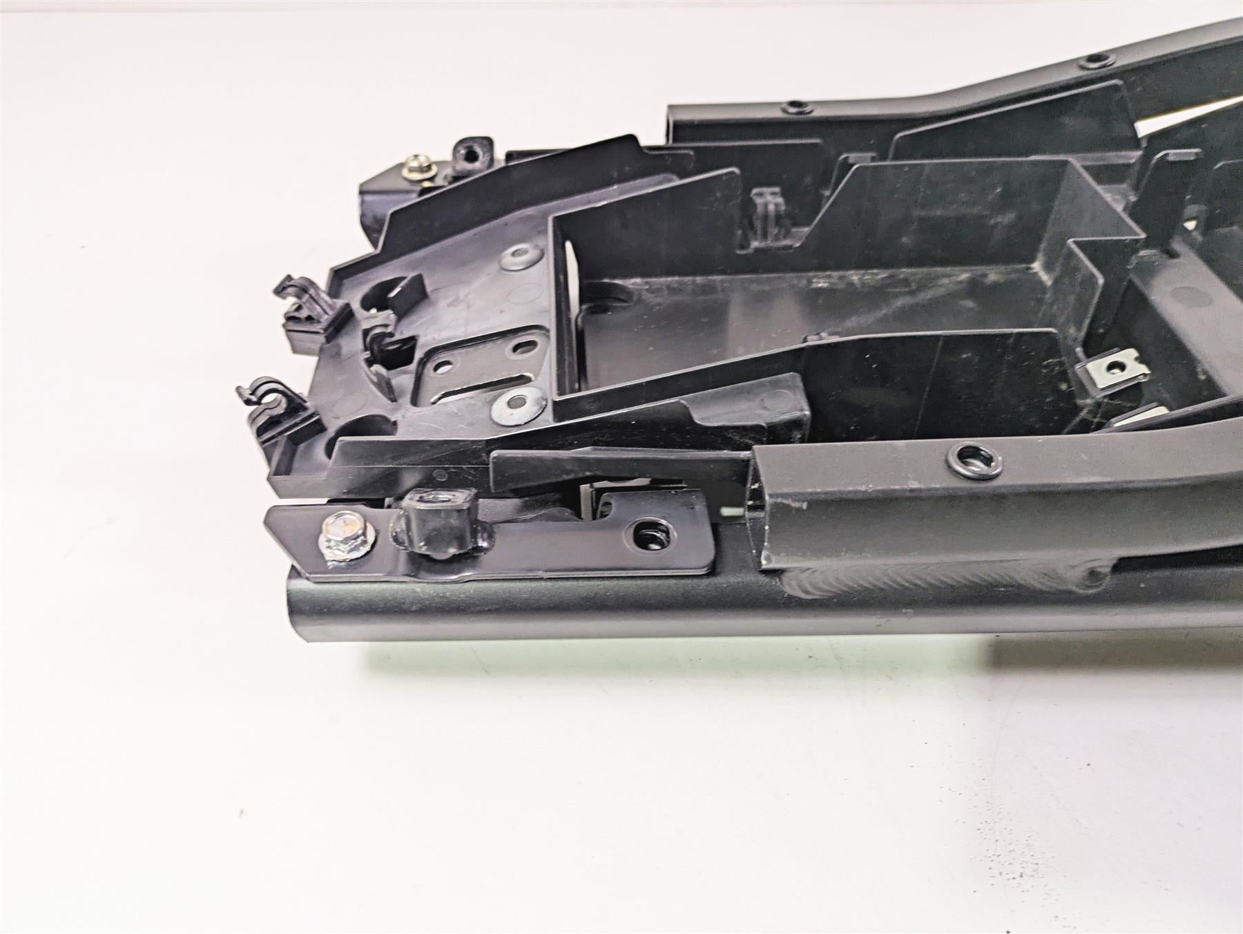 2009 Yamaha FZ1 FZS10 Fazer Straight Subframe & Inner Fender 2D1-21190-01-P0 {{ shop.shopifyCountryName }} - Mototech271