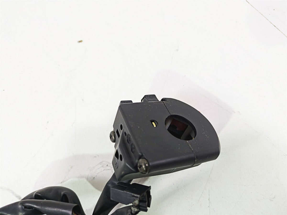 2005 Kawasaki ZX1000 ZX10R Ninja Right Start Stop Control Switch 46091-0114 {{ shop.shopifyCountryName }} - Mototech271