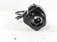 Load image into Gallery viewer, 2019 Harley FLHCS Softail Heritage Right Hand Start Stop Control Switch 71500300 | Mototech271
