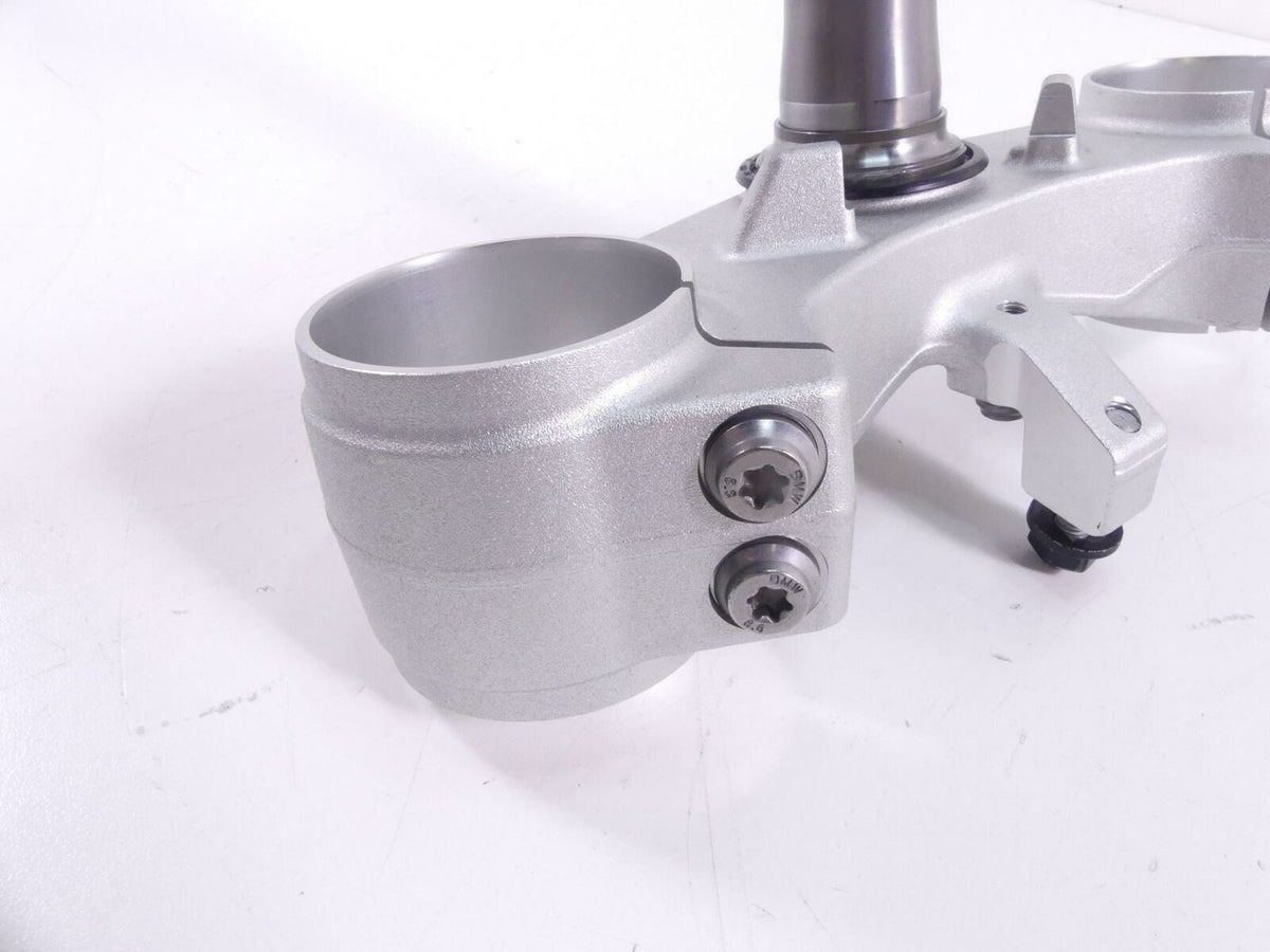 2020 BMW F900 R F900R K83 Lower Triple Tree Steering Clamp Yoke 8404206 {{ shop.shopifyCountryName }} - Mototech271