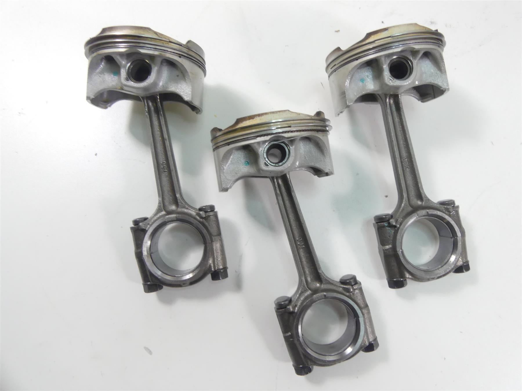 2020 Triumph Speed Triple RS 1050 Crank Case Crankcase Motor Piston T1162225 {{ shop.shopifyCountryName }} - Mototech271