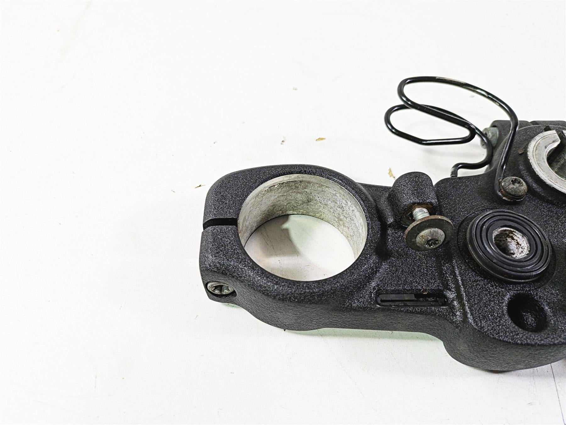 2018 Harley Softail FXFBS Fat Bob Upper Triple Tree Steering Clamp 55mm 45900191 {{ shop.shopifyCountryName }} - Mototech271
