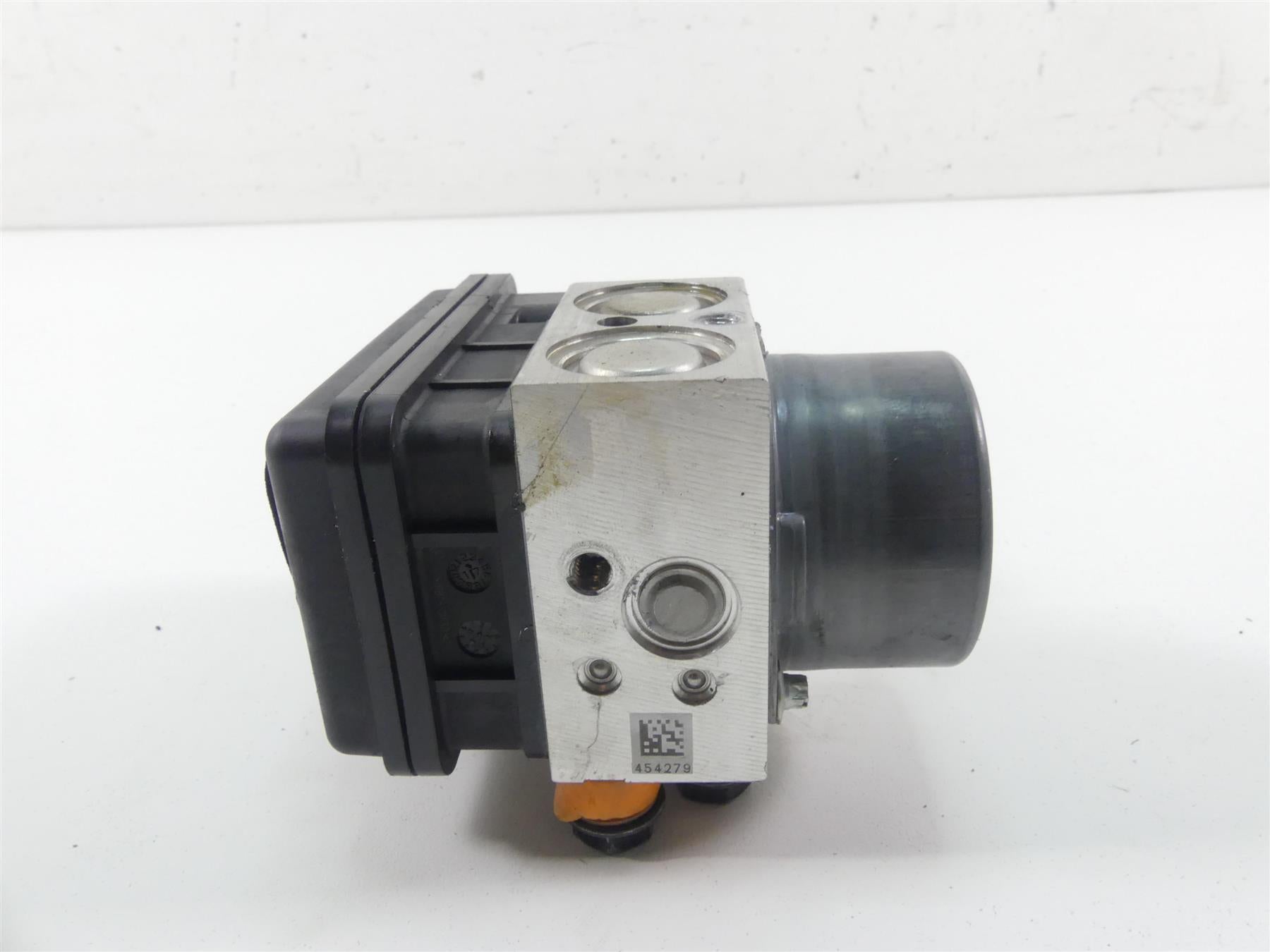 2017 Ducati 939 S Supersport Abs Brake Pump Unit Module 54240661B 54240651B {{ shop.shopifyCountryName }} - Mototech271