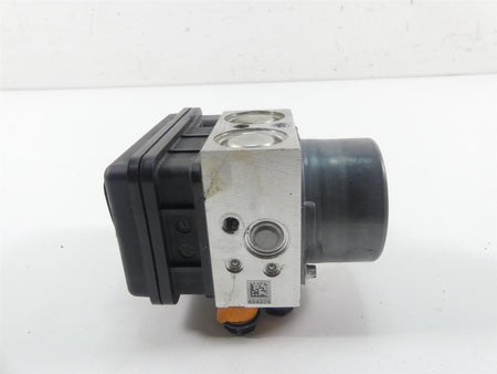 2017 Ducati 939 S Supersport Abs Brake Pump Unit Module 54240661B 54240651B {{ shop.shopifyCountryName }} - Mototech271