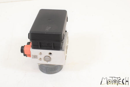 2017 Ducati Panigale 959 ABS Brake Pump Module 54240421C {{ shop.shopifyCountryName }} - Mototech271