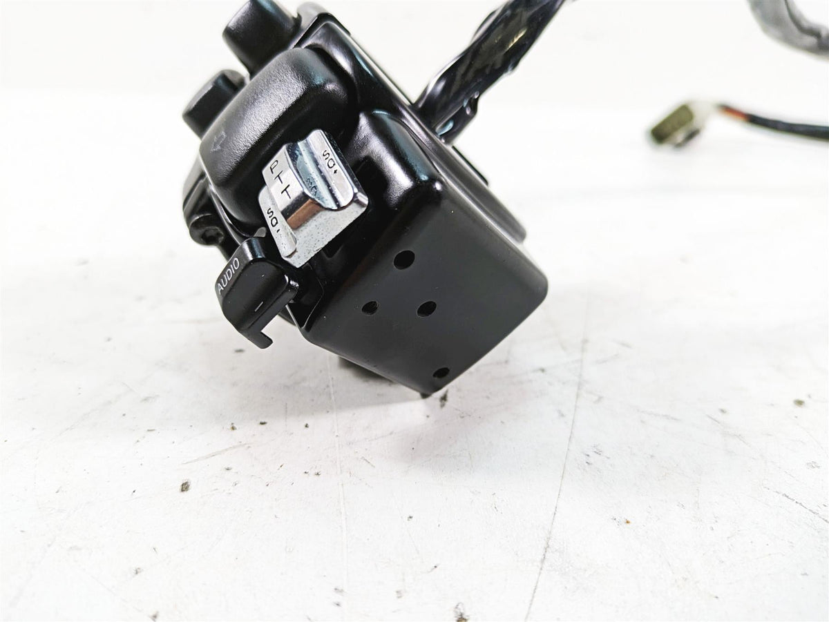 2009 Harley Touring FLHTCU Electra Glide Left Control Switch - Read 71682-06A {{ shop.shopifyCountryName }} - Mototech271