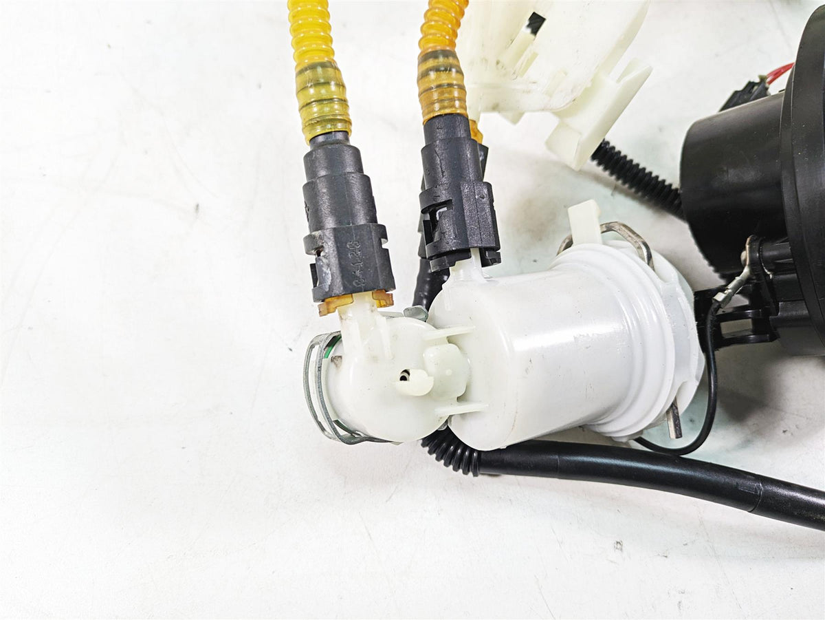 2020 Harley Touring FLHX Street Glide Fuel Gas Petrol Pump 62908-08 75069-08D {{ shop.shopifyCountryName }} - Mototech271