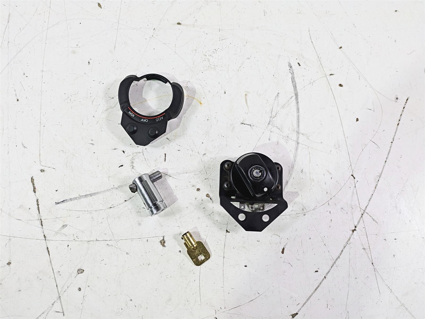 2012 Harley VRSCF Muscle V Rod Ignition Switch Key Lock Set 70020-05 {{ shop.shopifyCountryName }} - Mototech271