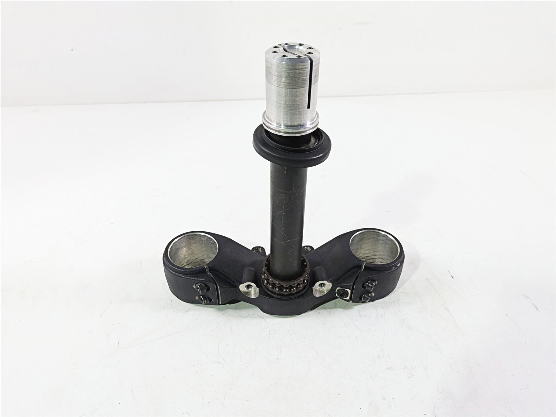 2013 Ducati Hyperstrada 821 Lower Triple Tree Steering Clamp 34220771AA {{ shop.shopifyCountryName }} - Mototech271