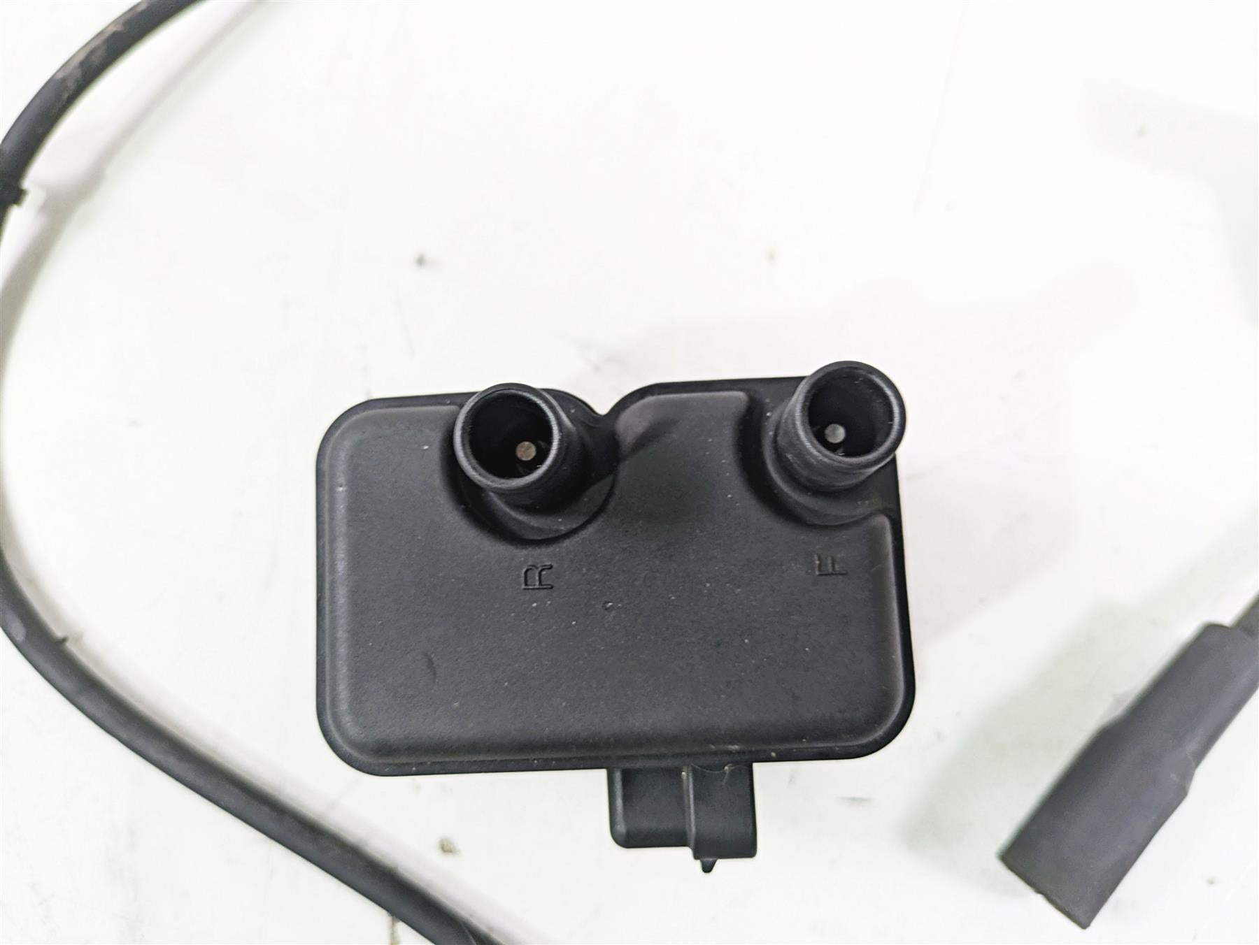 2004 Harley Softail FLSTF Fat Boy Ignition Coil + Wires & Plugs Set 31655-99 {{ shop.shopifyCountryName }} - Mototech271