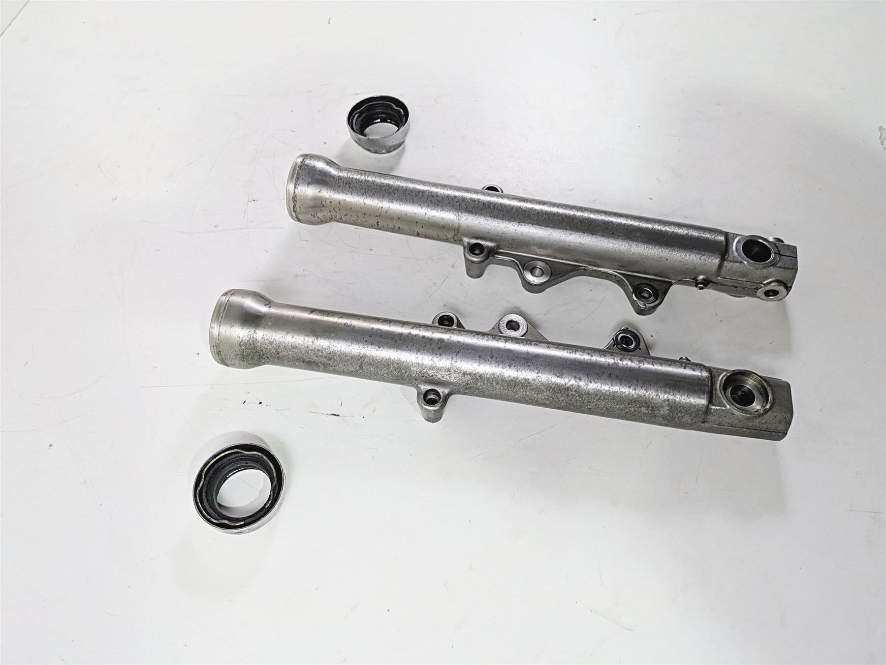 1999 Harley Dyna FXDL Low Rider Dual Caliper Lower Fork Tubes 45949-92 45952-90 {{ shop.shopifyCountryName }} - Mototech271