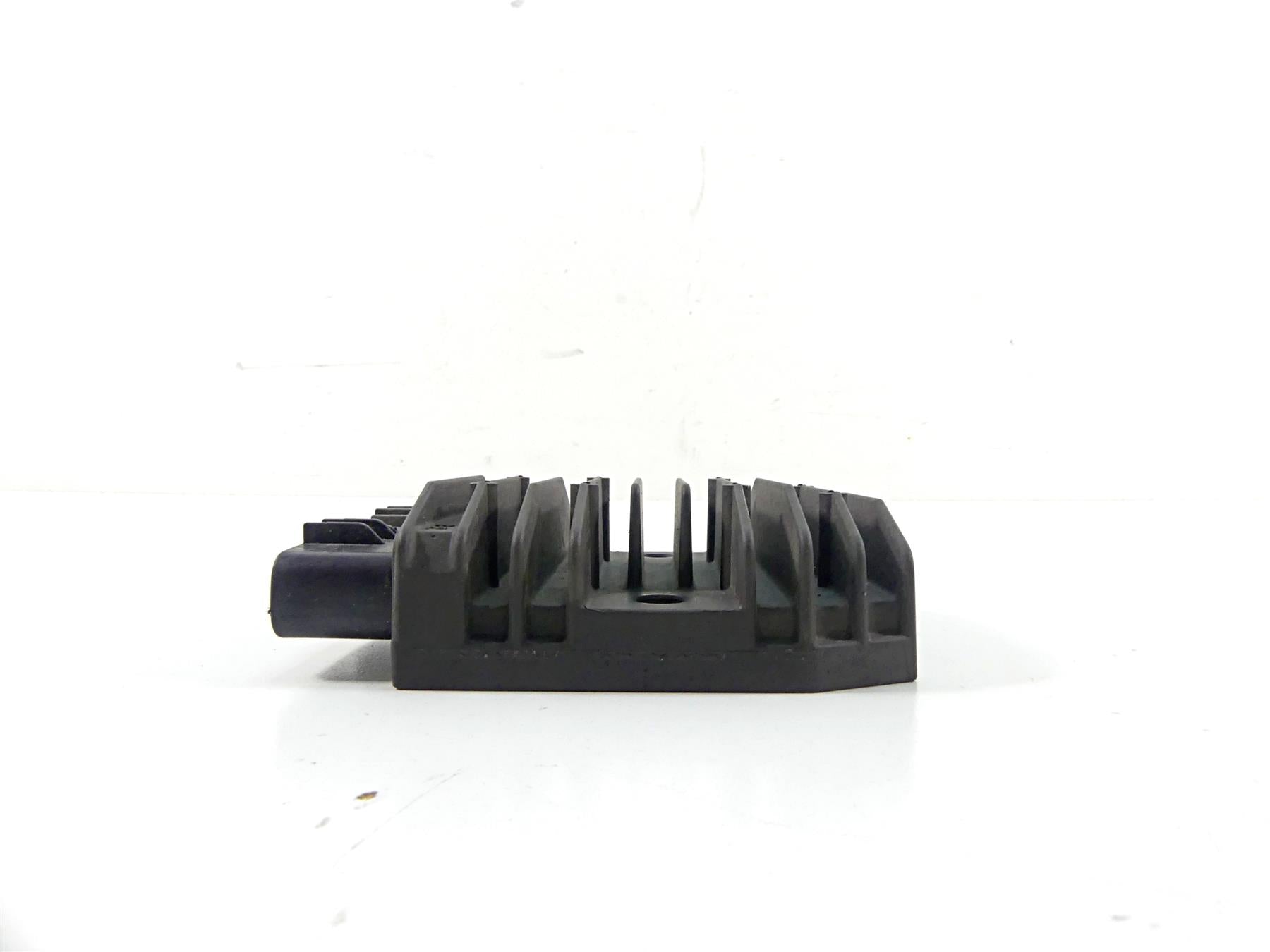 2013 BMW S1000RR K46 Rectifier Voltage Regulator FH012DA 12317718422 {{ shop.shopifyCountryName }} - Mototech271