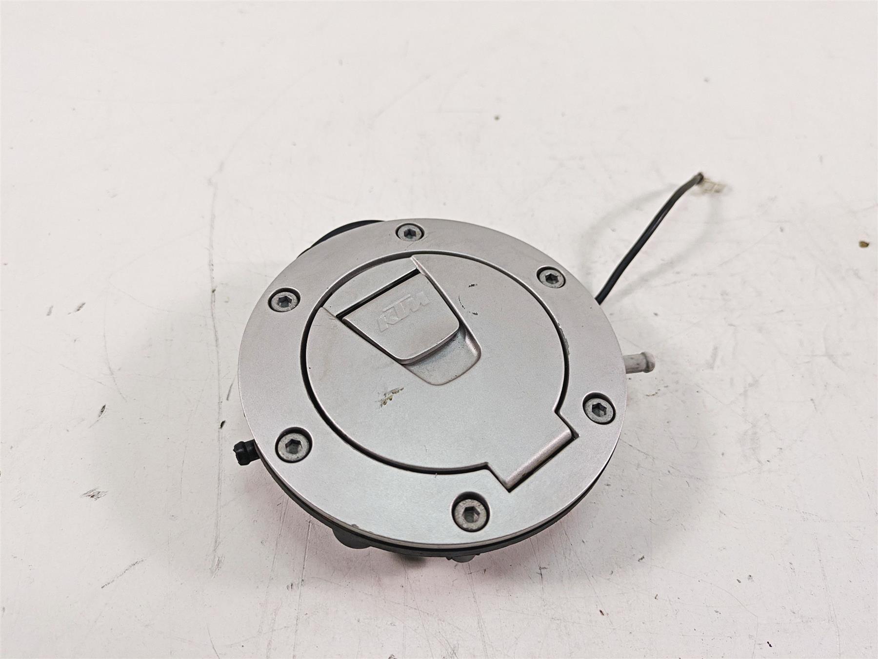 2020 KTM 1290 Super Adventure R Keyless Fuel Gas Tank Lid 60707008000 {{ shop.shopifyCountryName }} - Mototech271