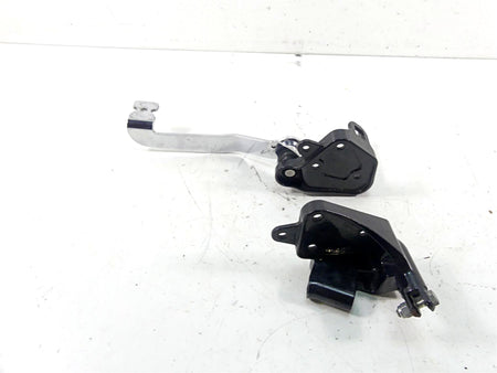 2006 Harley Softail FXSTSI Springer Left Right Footpeg Mounts 33683-00 42507-00 {{ shop.shopifyCountryName }} - Mototech271