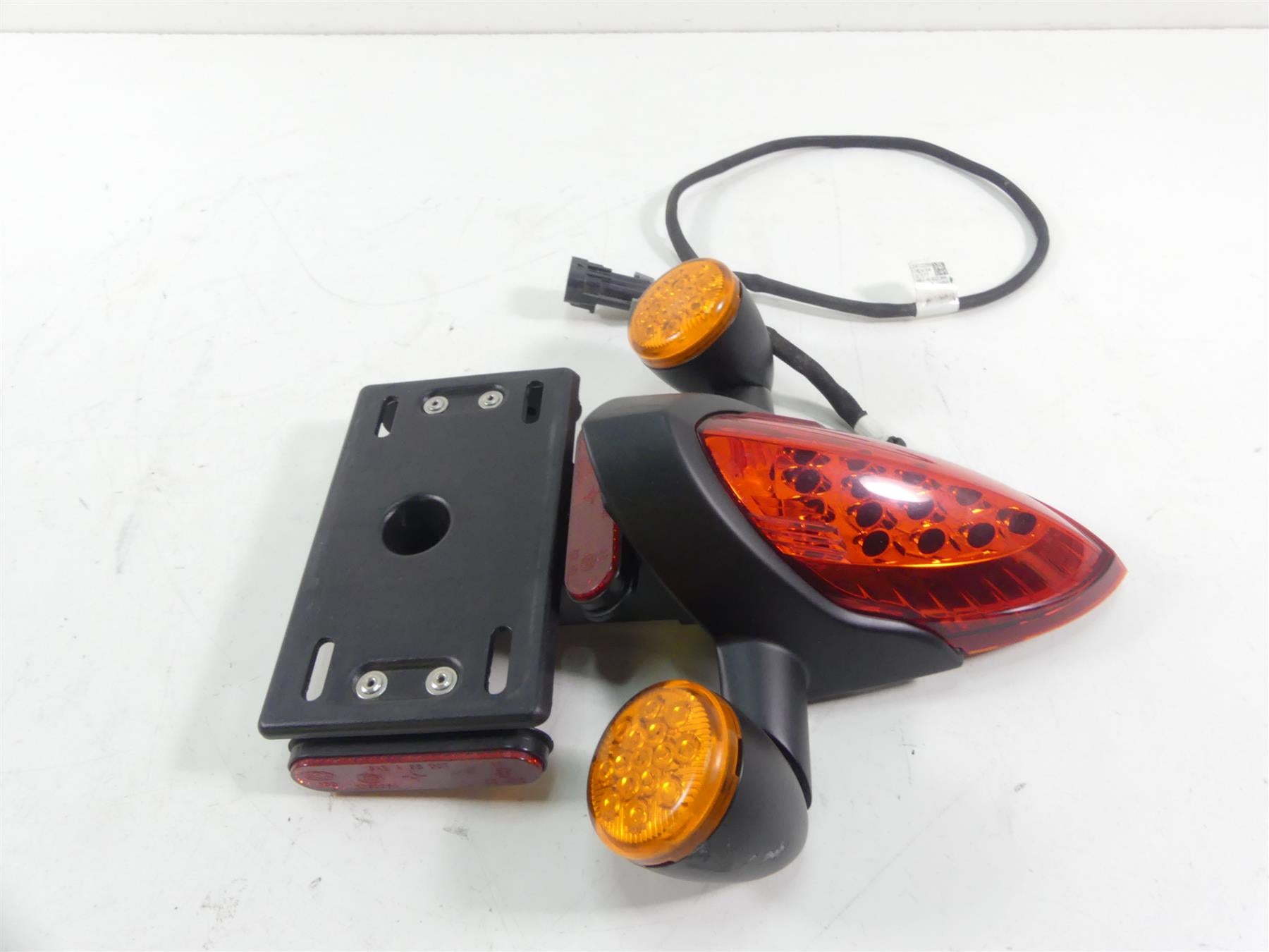 2016 Indian Chief Dark Horse Taillight Blinker Plate Holder Set 5138445