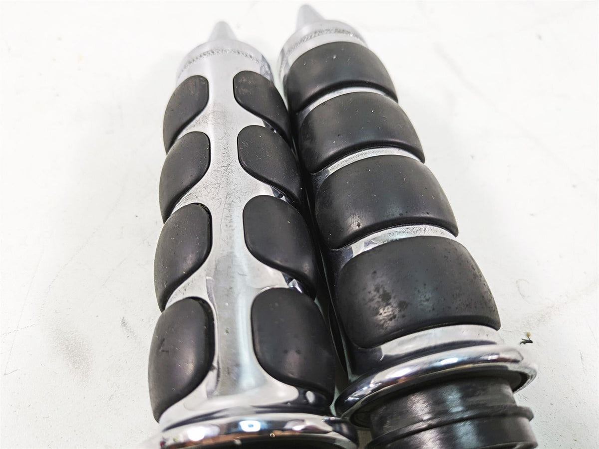 2011 Harley Touring FLTRU Road Glide Aftermarket Spike Hand Grip Set {{ shop.shopifyCountryName }} - Mototech271