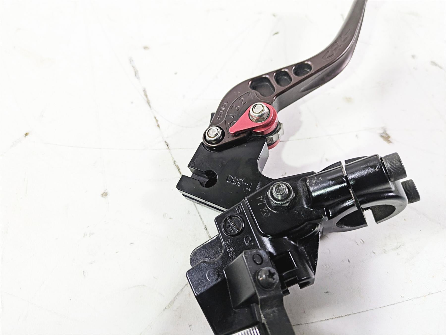 2012 Triumph Daytona 675 Clutch Perch & Crg Adjustable Lever T2042323 T-333 {{ shop.shopifyCountryName }} - Mototech271