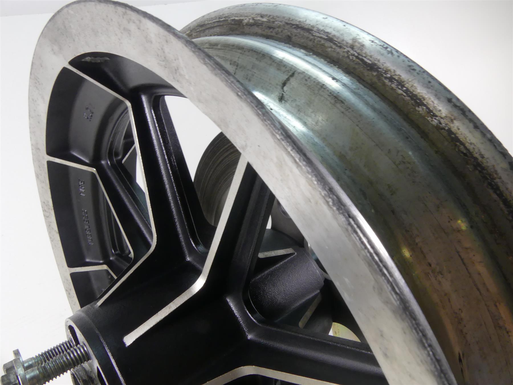 1993 Harley Dyna FXDL Low Rider Rear 9 Spoke Cast Wheel Rim 16x3 41015-86 {{ shop.shopifyCountryName }} - Mototech271