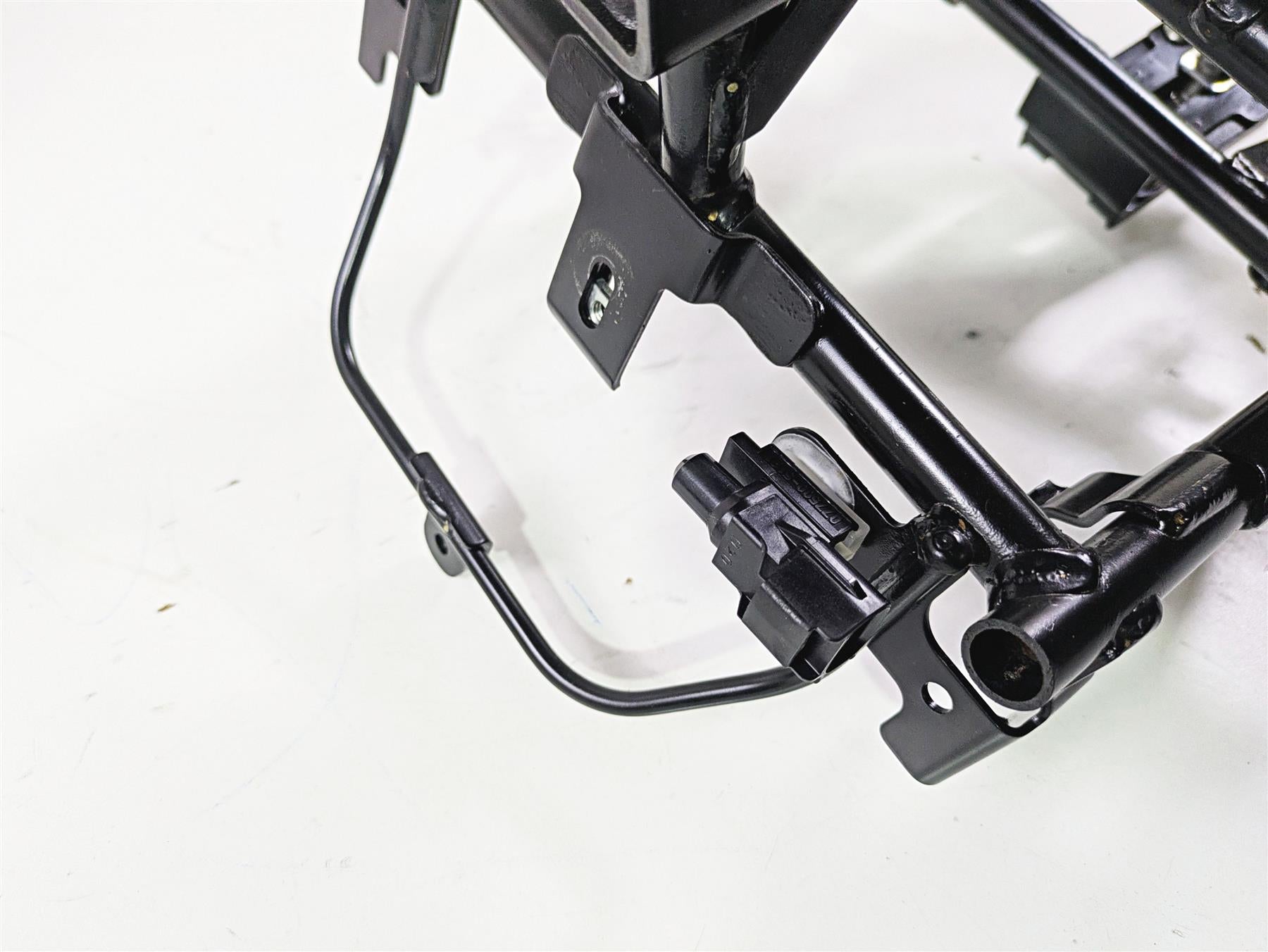 2020 Suzuki V-Strom 1050 XT Front Fairing Stay Holder Carrier 94510-06L00 {{ shop.shopifyCountryName }} - Mototech271