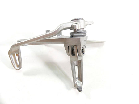 2022 Triumph Speed Triple 1200 RS Front Right Footpeg & Brake Ped Set T2082543 {{ shop.shopifyCountryName }} - Mototech271