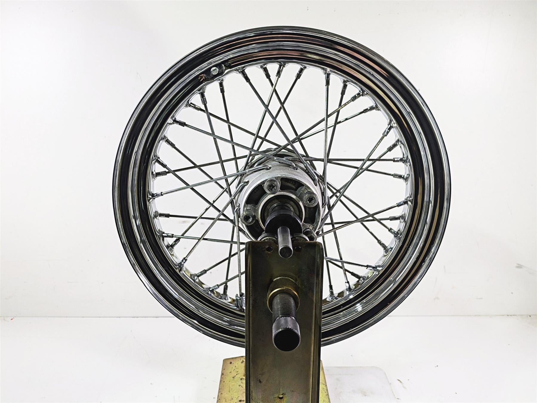 2016 Harley FLSTC Softail Heritage Rear Wheel Rim 16x3 .52mm Runout 40700-08A {{ shop.shopifyCountryName }} - Mototech271