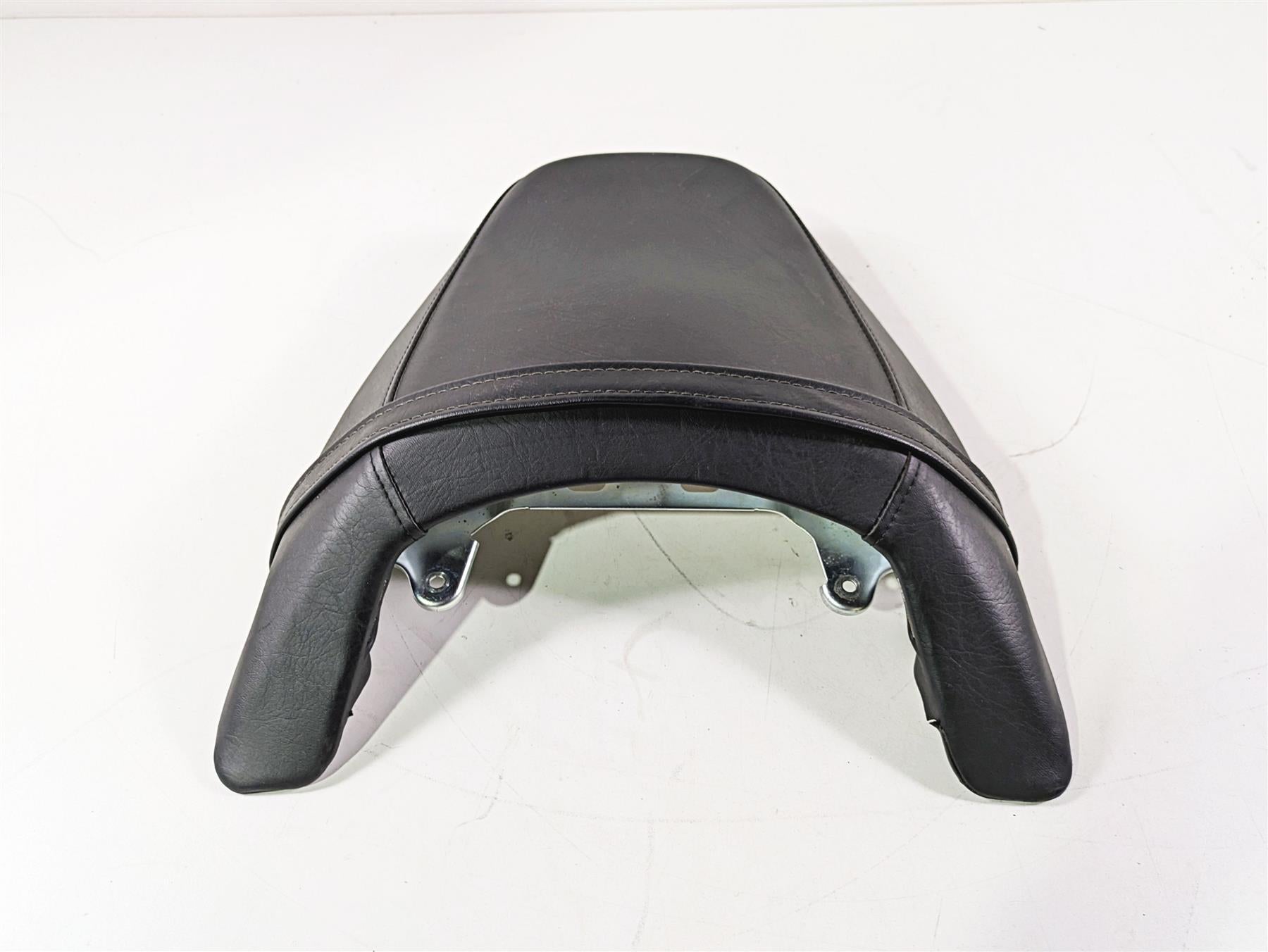 2016 Suzuki M109R VZR1800 Boulevard Rear Seat Saddle - Read 281322 45300-48G00 {{ shop.shopifyCountryName }} - Mototech271