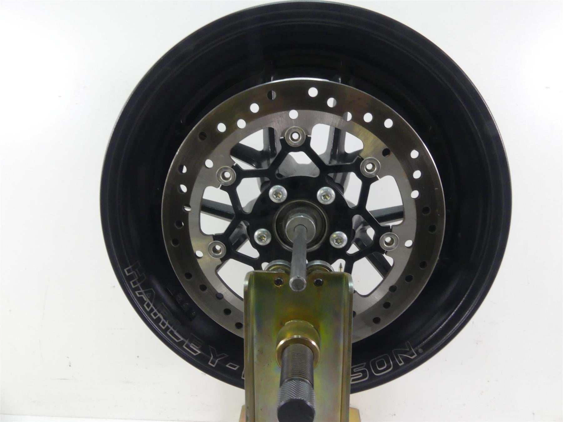 2018 Harley Softail FXFB Fat Bob Nice Straight Rear 16x5 Wheel Rim 40900444 {{ shop.shopifyCountryName }} - Mototech271