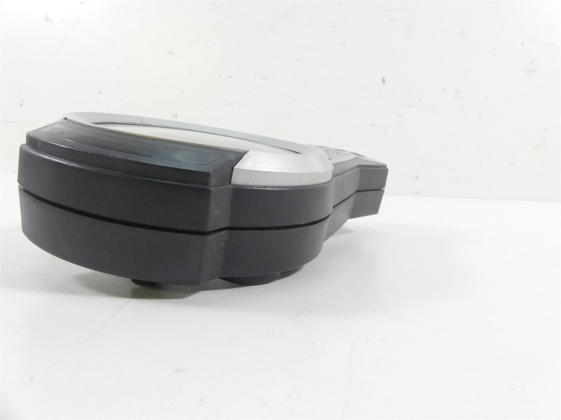 2006 Triumph Daytona 675 Gauges Speedometer Instrument Cluster 30K T2501501 {{ shop.shopifyCountryName }} - Mototech271