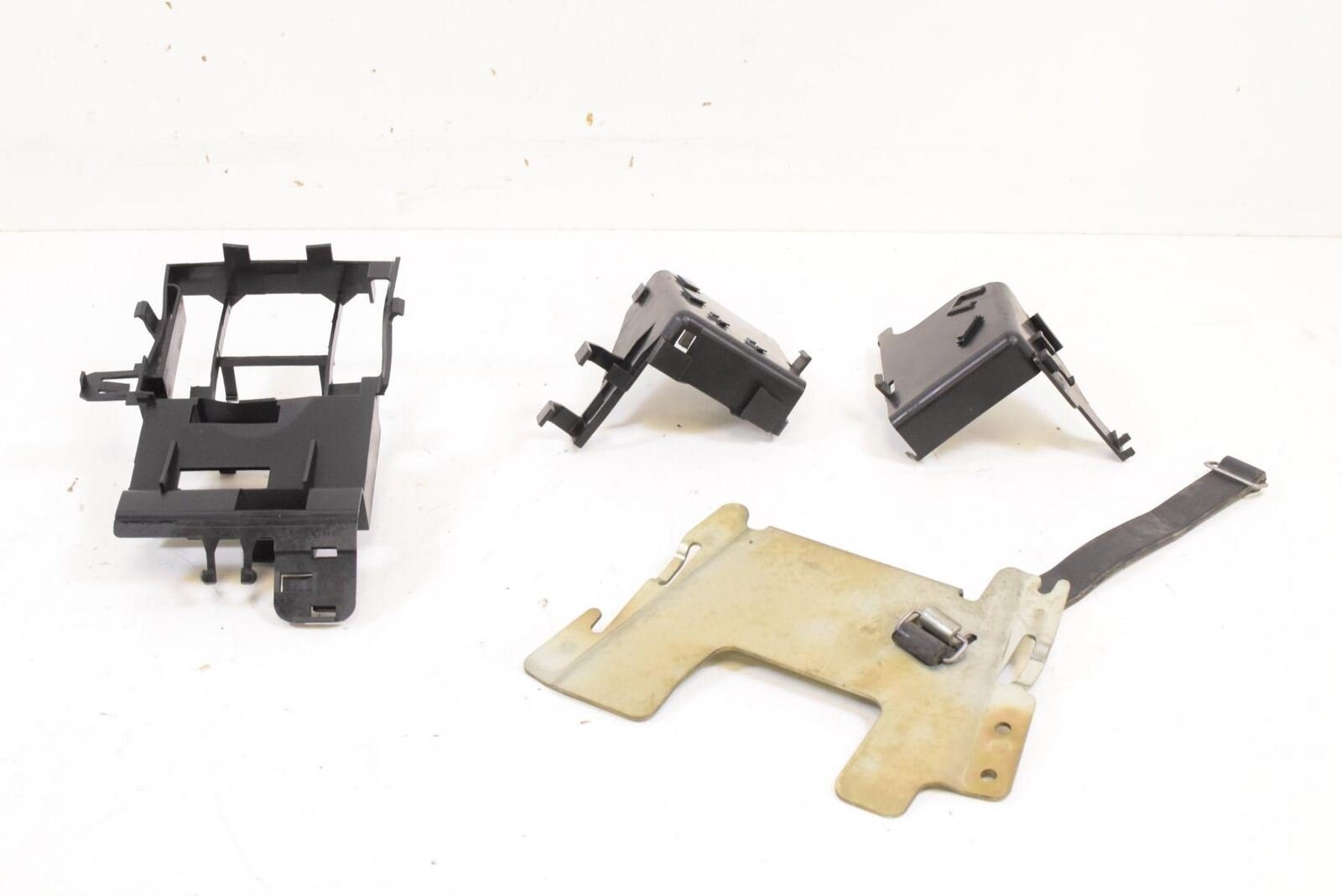 2012 Harley VRSCDXA V-ROD 10TH ANV Electrical Bracket Holder Tray SET 70393-07 {{ shop.shopifyCountryName }} - Mototech271